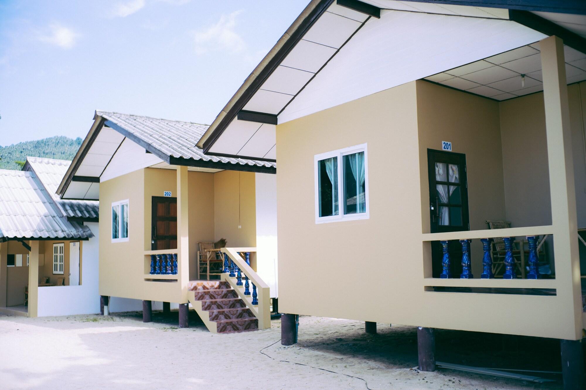 Amity Beach Resort Maret Buitenkant foto