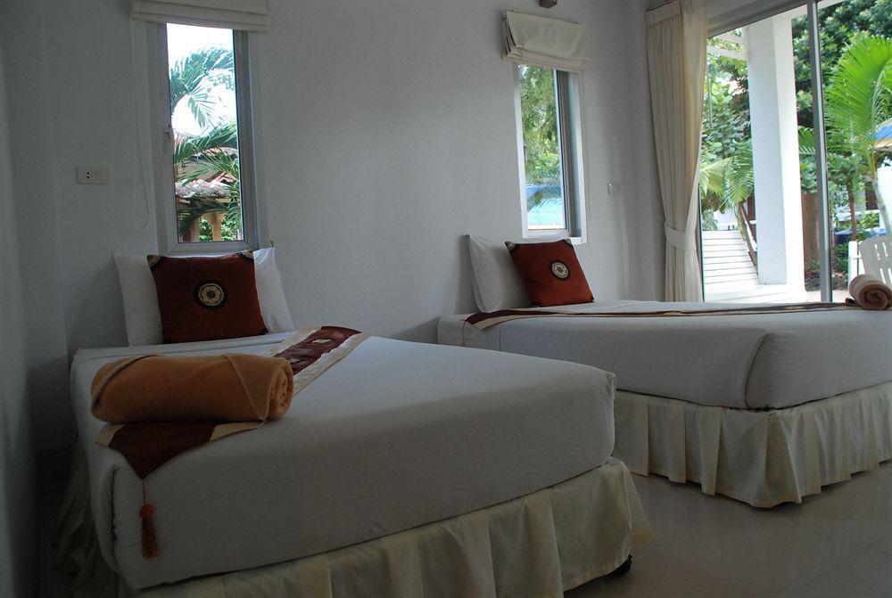Amity Beach Resort Maret Buitenkant foto