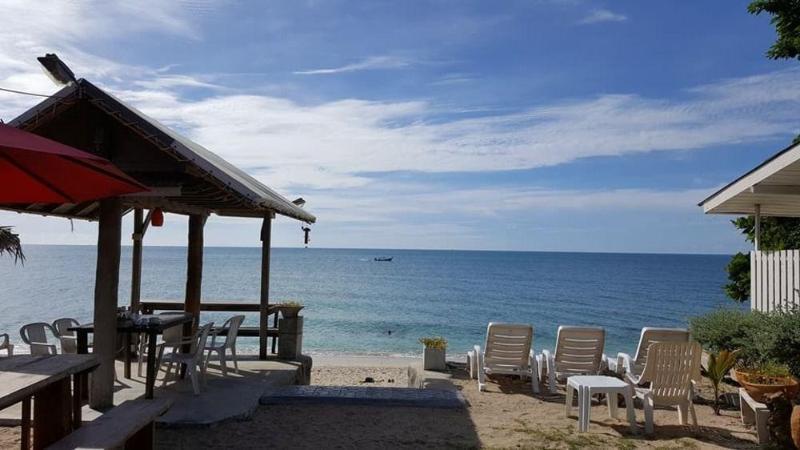 Amity Beach Resort Maret Buitenkant foto