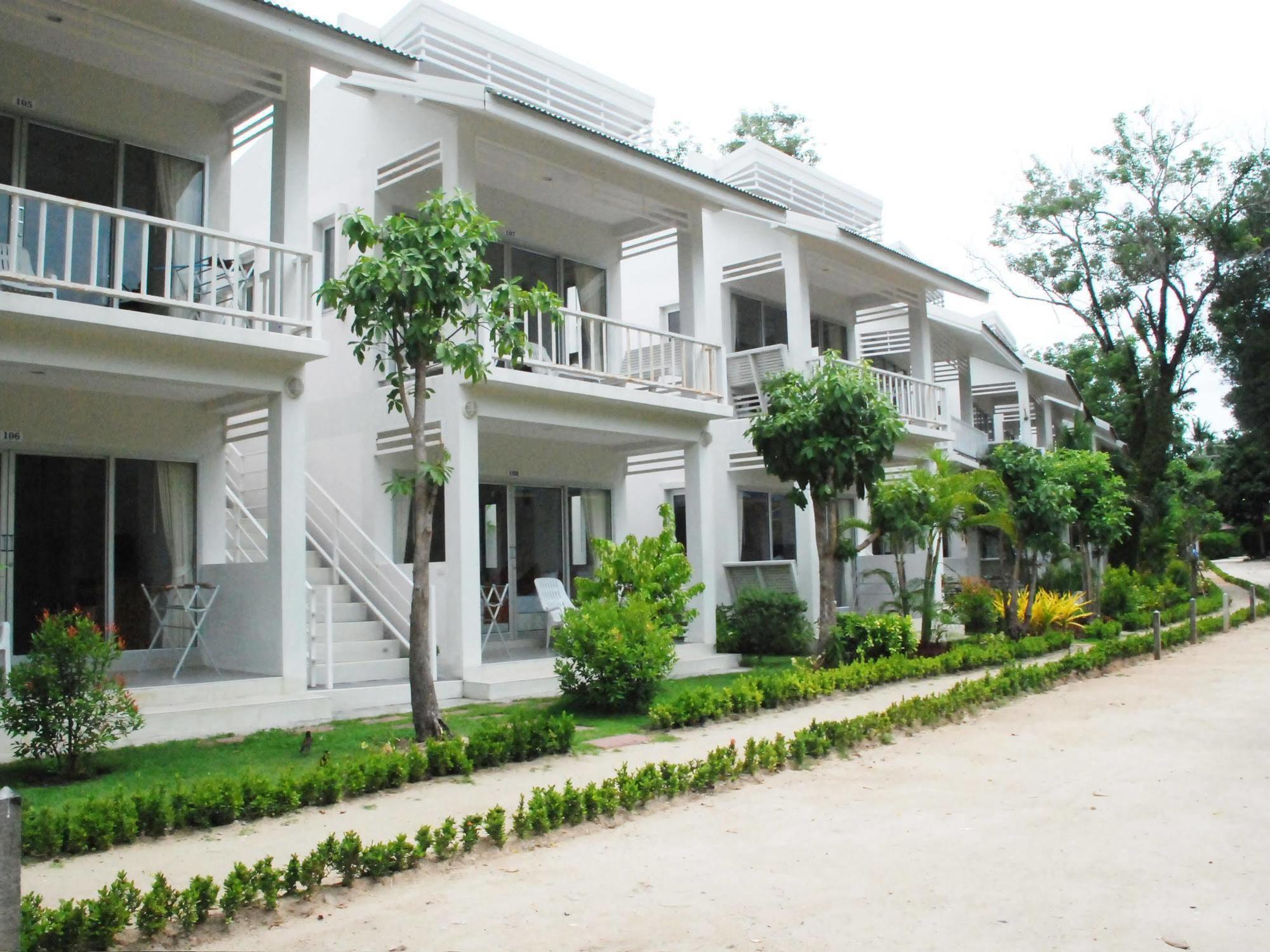 Amity Beach Resort Maret Buitenkant foto