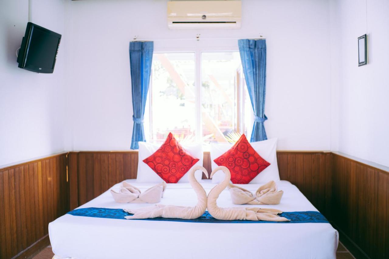 Amity Beach Resort Maret Buitenkant foto